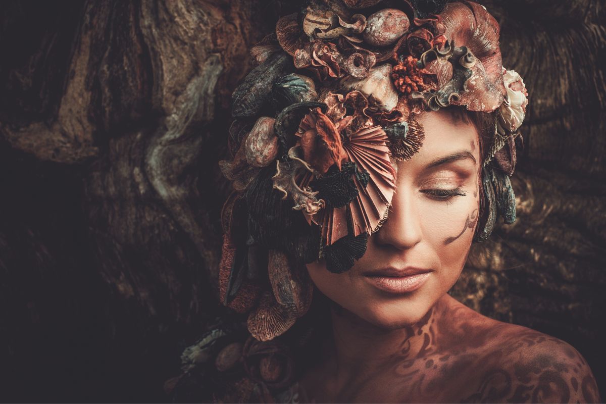 Kobieca energia w różnych kulturach i wierzeniach